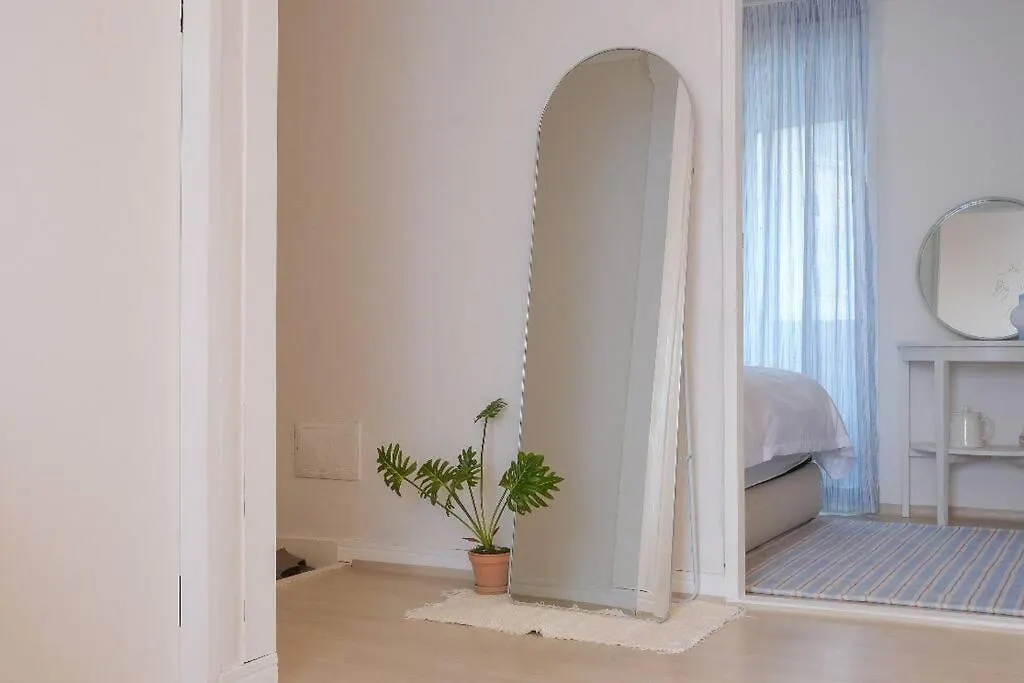 Rousey Apartment Busan 0*,