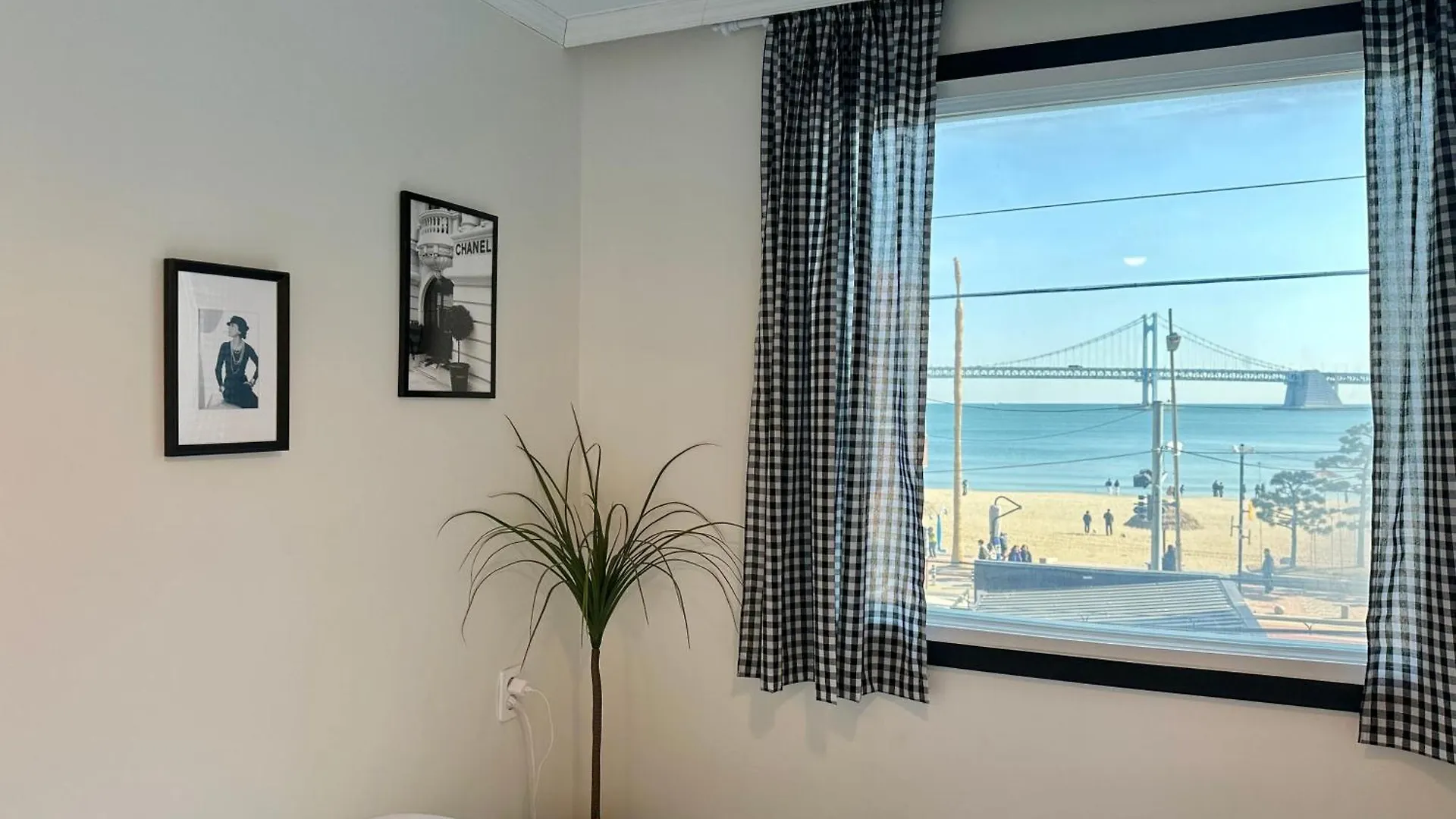 Rousey Apartment Busan