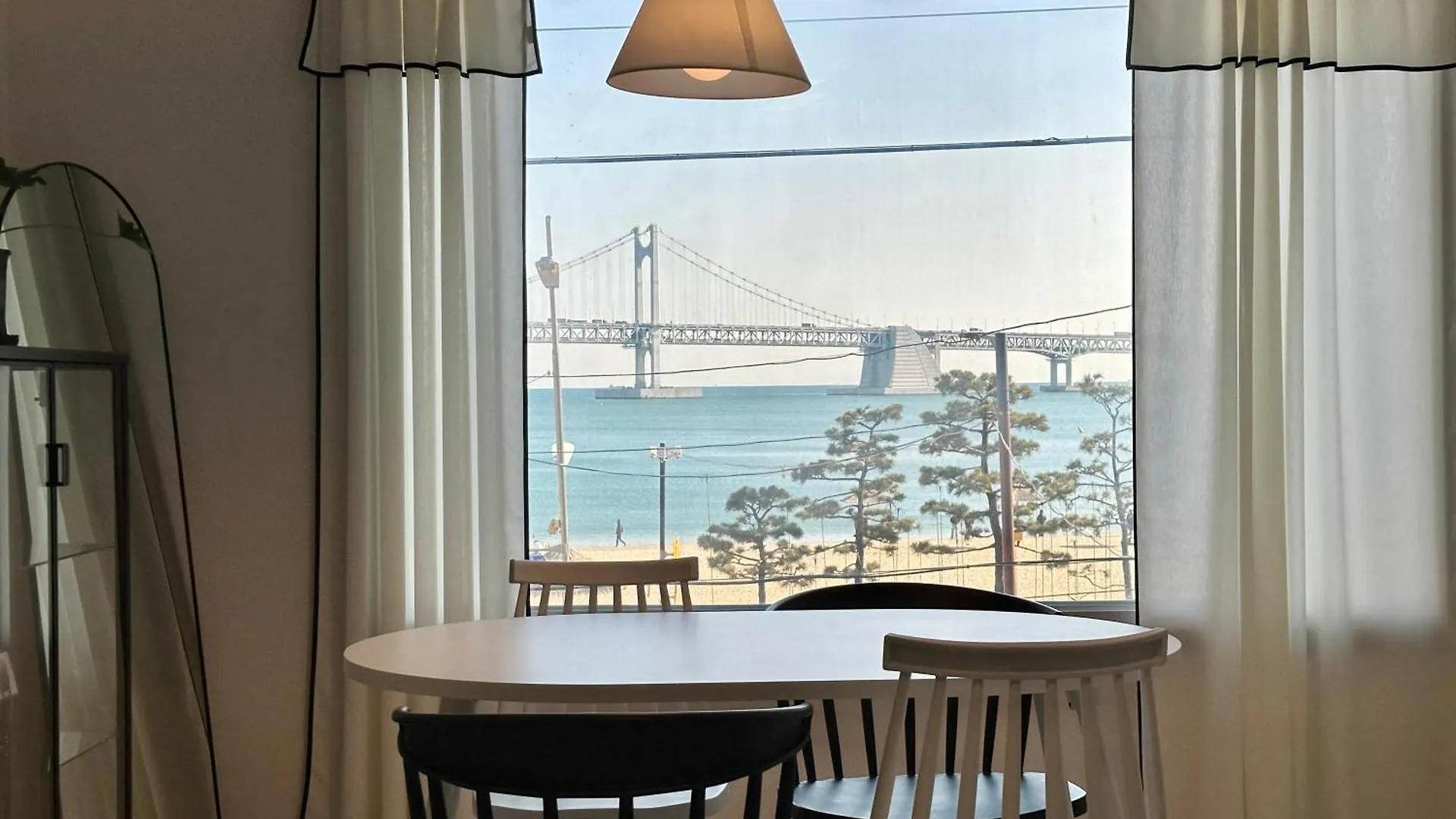 Rousey Apartment Busan